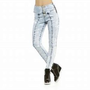 Niki Minaj High Rise Side Zipper Jeans.